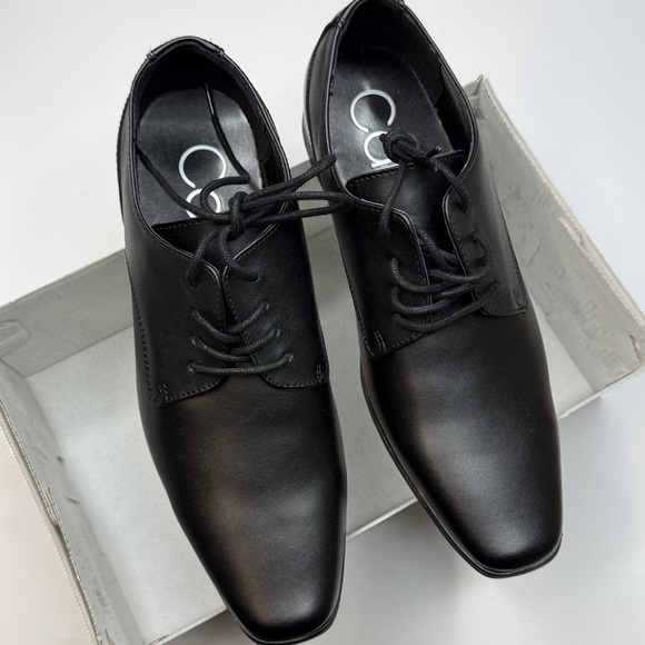 Calvin Klein Men\'s Brodie Lace-Up Dress Oxford- Size 7.5M
